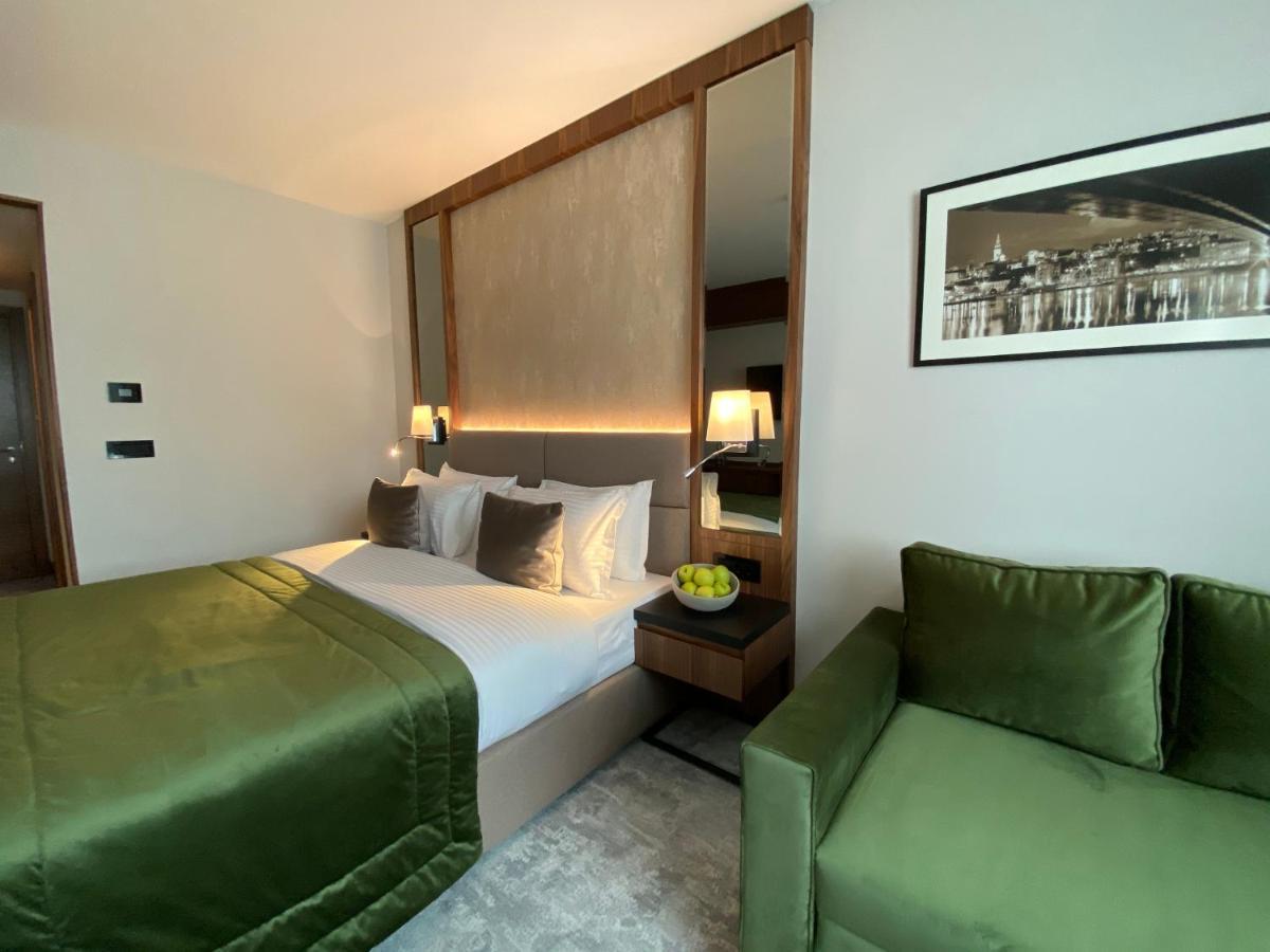 Central Point Hotel Beograd Extérieur photo