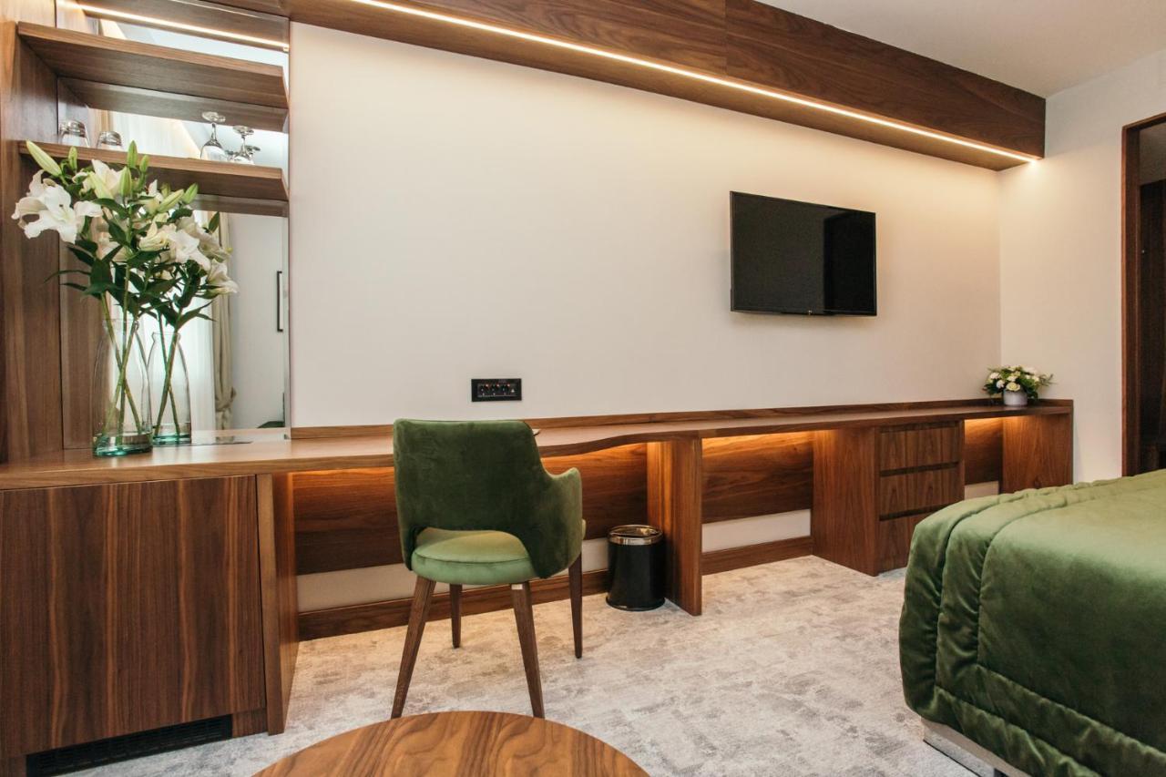 Central Point Hotel Beograd Extérieur photo