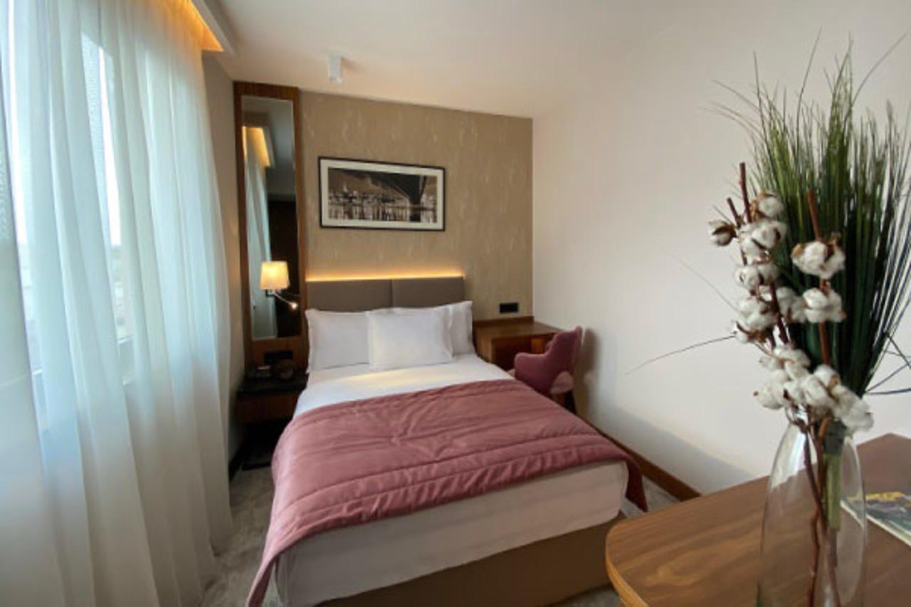 Central Point Hotel Beograd Extérieur photo