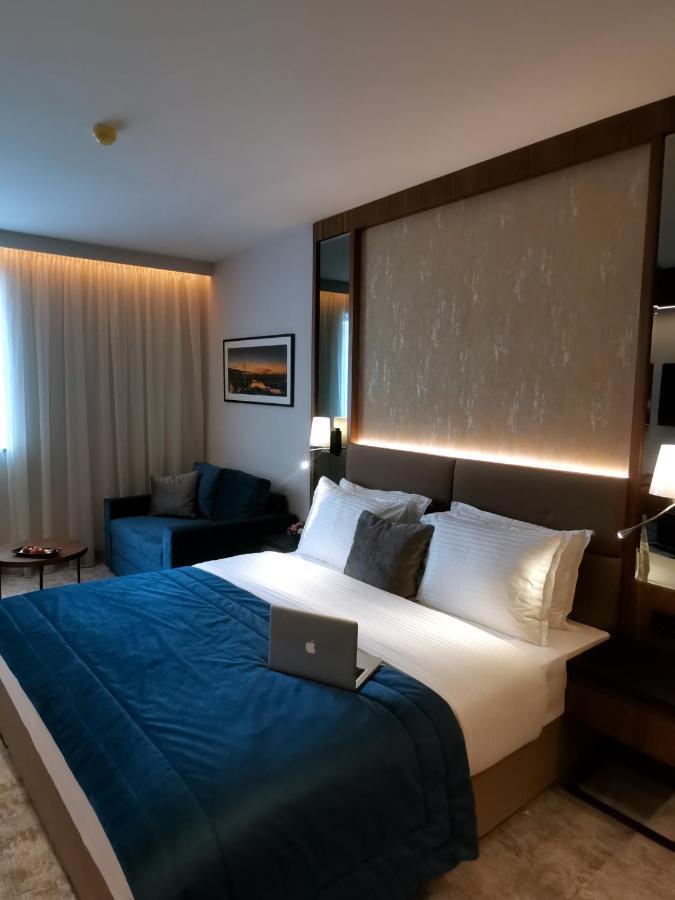 Central Point Hotel Beograd Extérieur photo