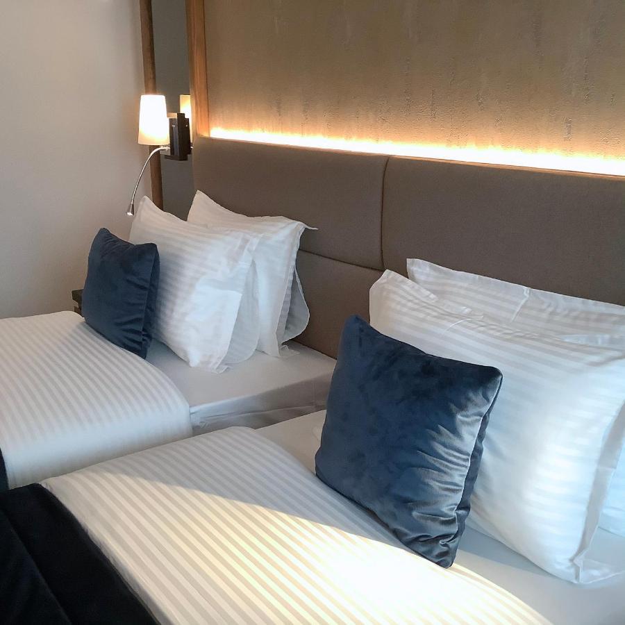 Central Point Hotel Beograd Extérieur photo